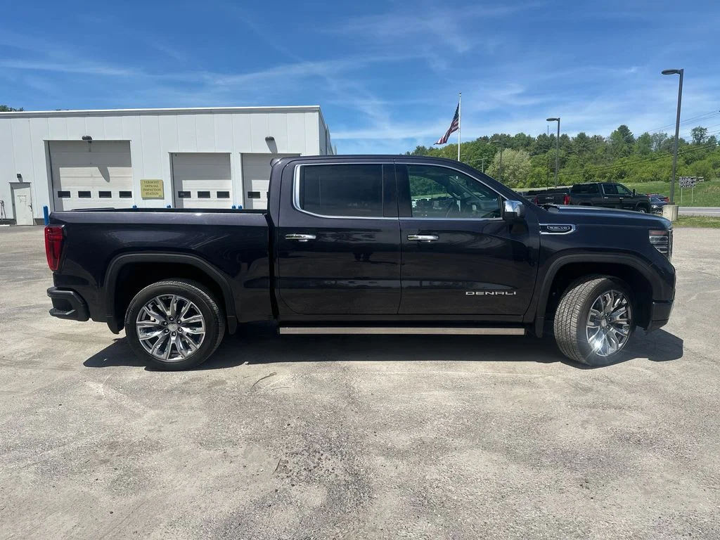 Used 2024 Silver GMC Denali image 6