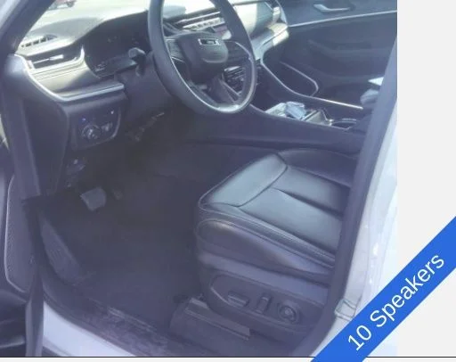 Used 2024 White Jeep 4xe image 10