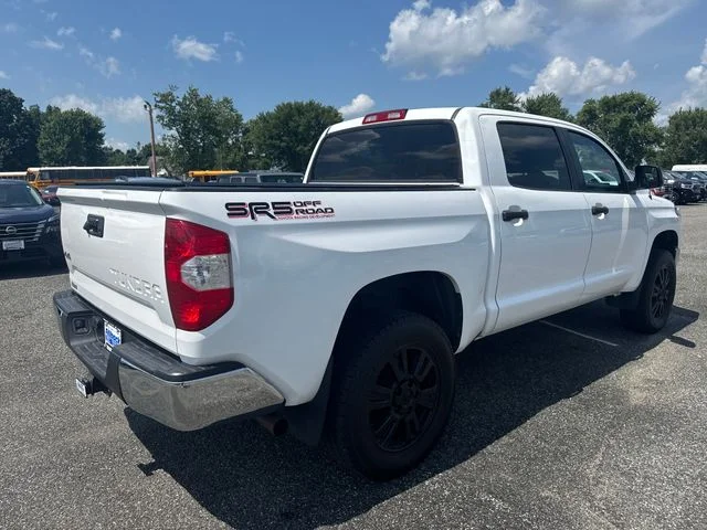 Used 2016  Toyota SR5 image 7