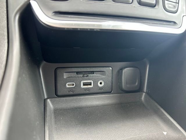 Used 2018 Black GMC Denali image 19