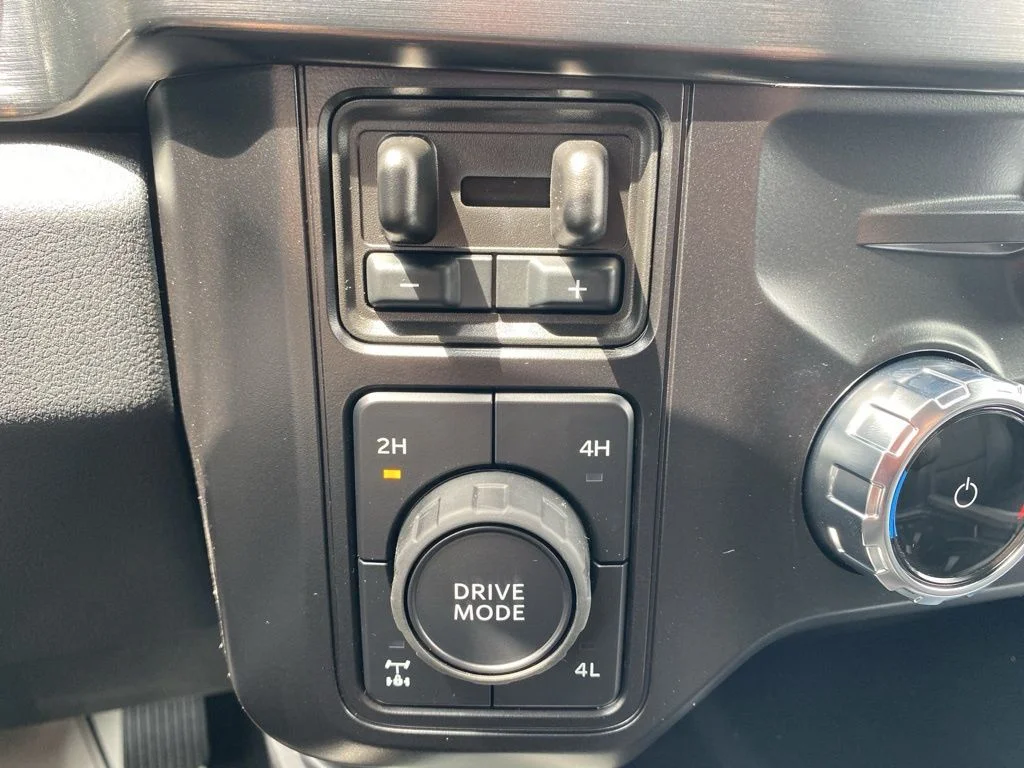 New 2026 Agate Black Metallic Ford F-250® Lariat® image 28