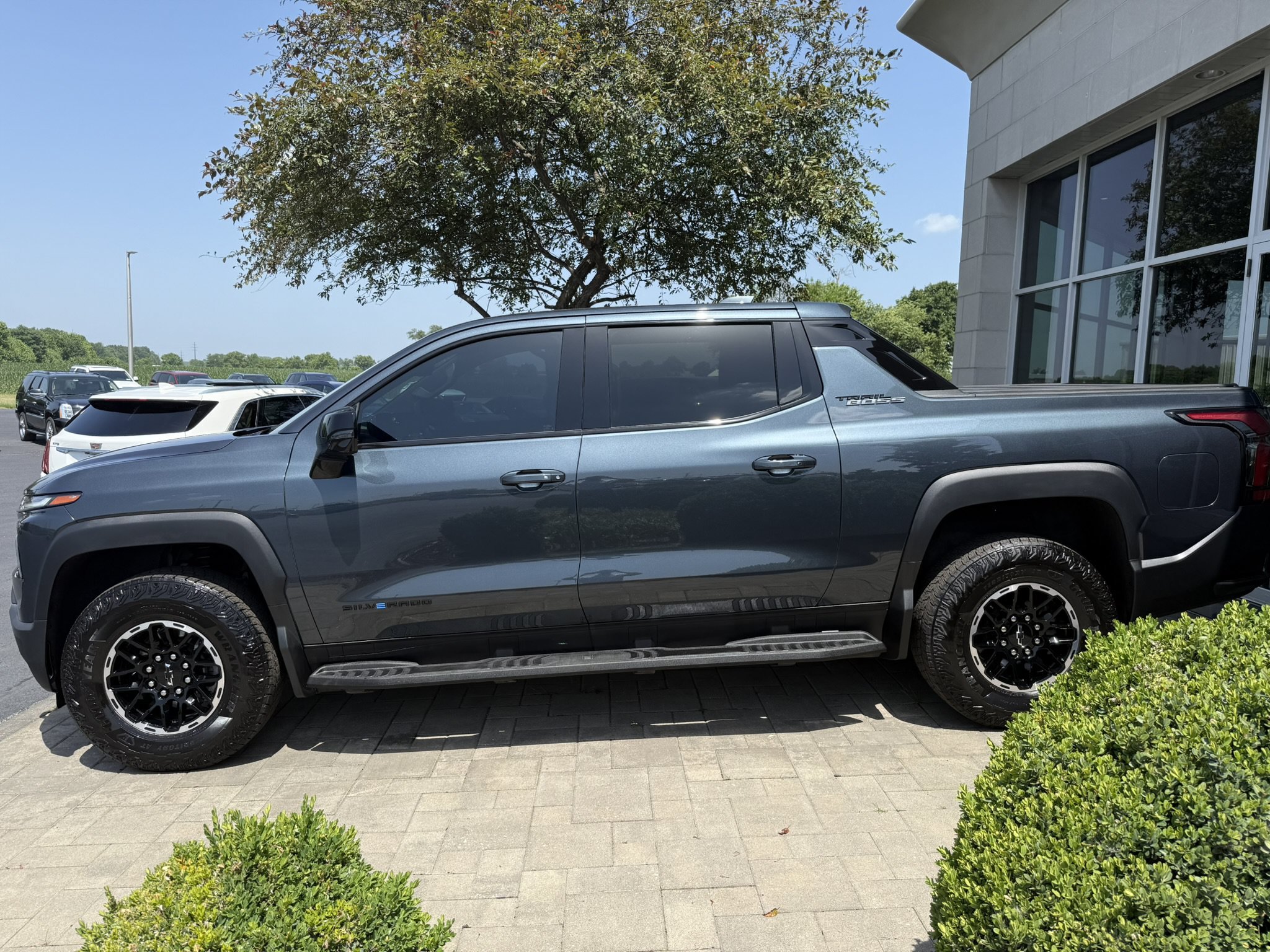 Used 2026 Blue Smoke Metallic Chevrolet Trail Boss - Extended Range image 5