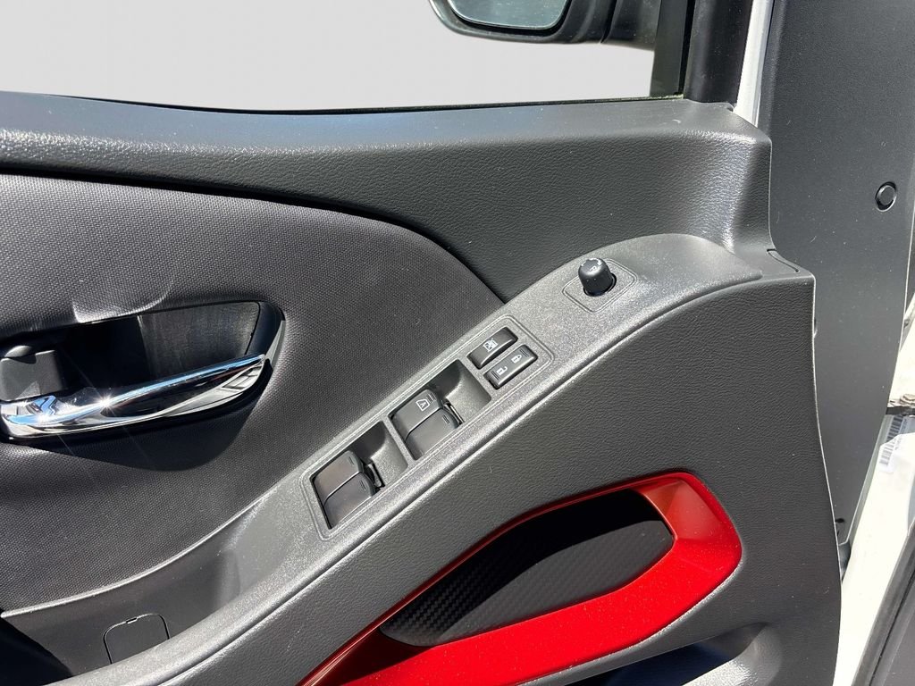 Used 2024 White Nissan PRO-4X image 18