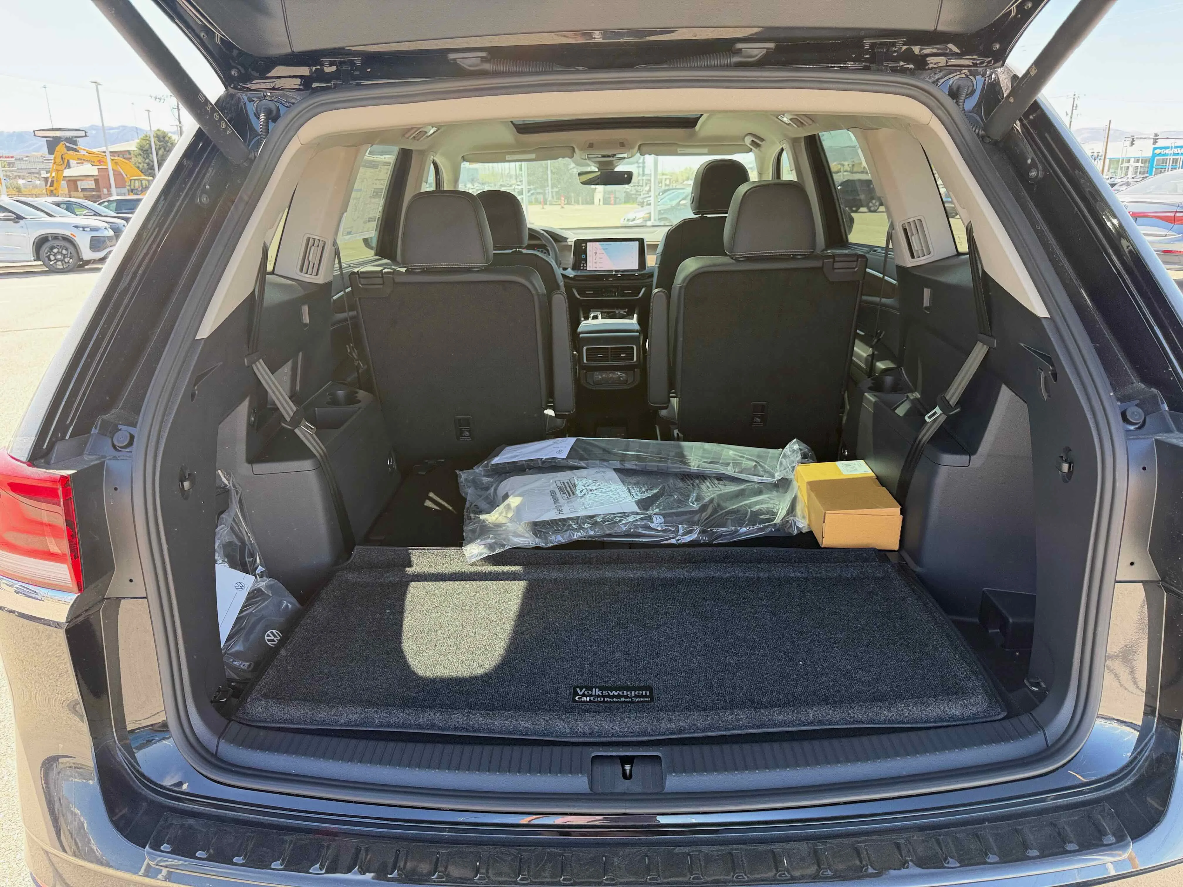 New 2026 Deep Black Volkswagen 2.0T SE w/Technology image 29