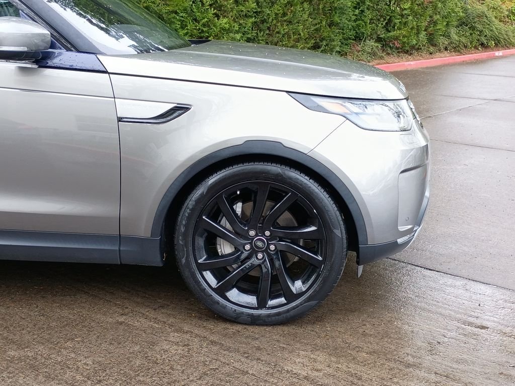 Used 2018 Silicon Silver Premium Metallic Land Rover HSE Luxury image 1