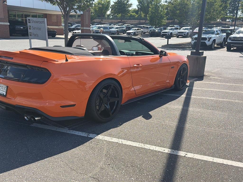 Used 2021 Twister Orange Tri-Coat FORD GT COYOTE image 8