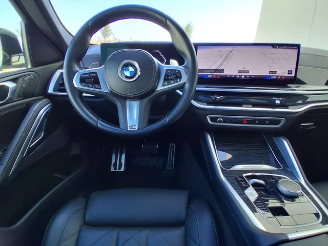 Used 2024 White BMW xDrive40i image 11