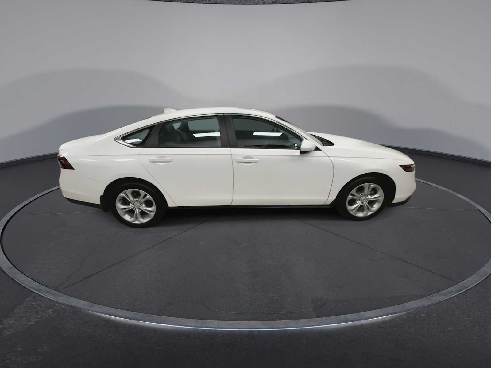 2023 Honda Accord LX - Photo 9