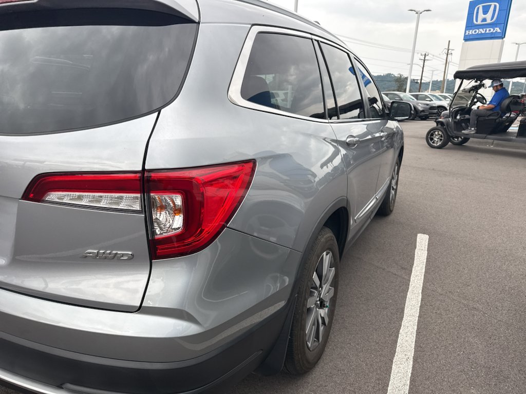 Used 2019 Lunar Silver Metallic Honda EX-L image 9