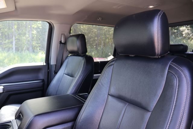 Used 2020 Black Metallic Ford Lariat image 11