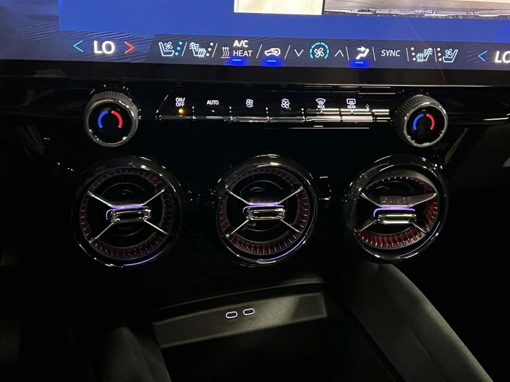 2026 Chevrolet Blazer EV RS - Photo 19