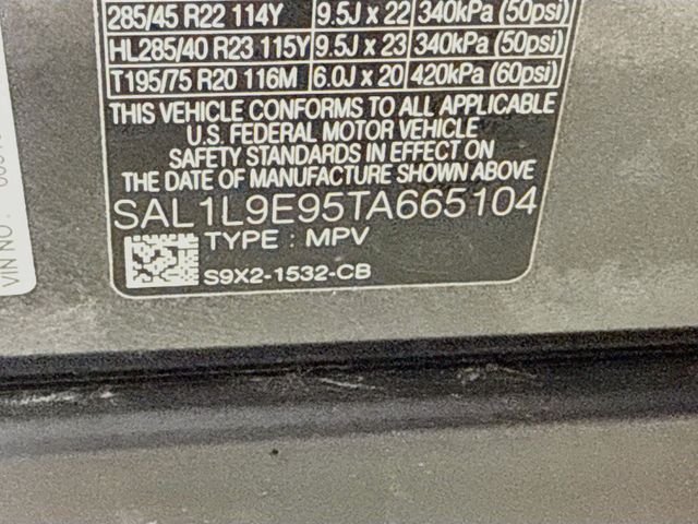 New 2026 Carpathian Grey Land Rover Dynamic SE image 34