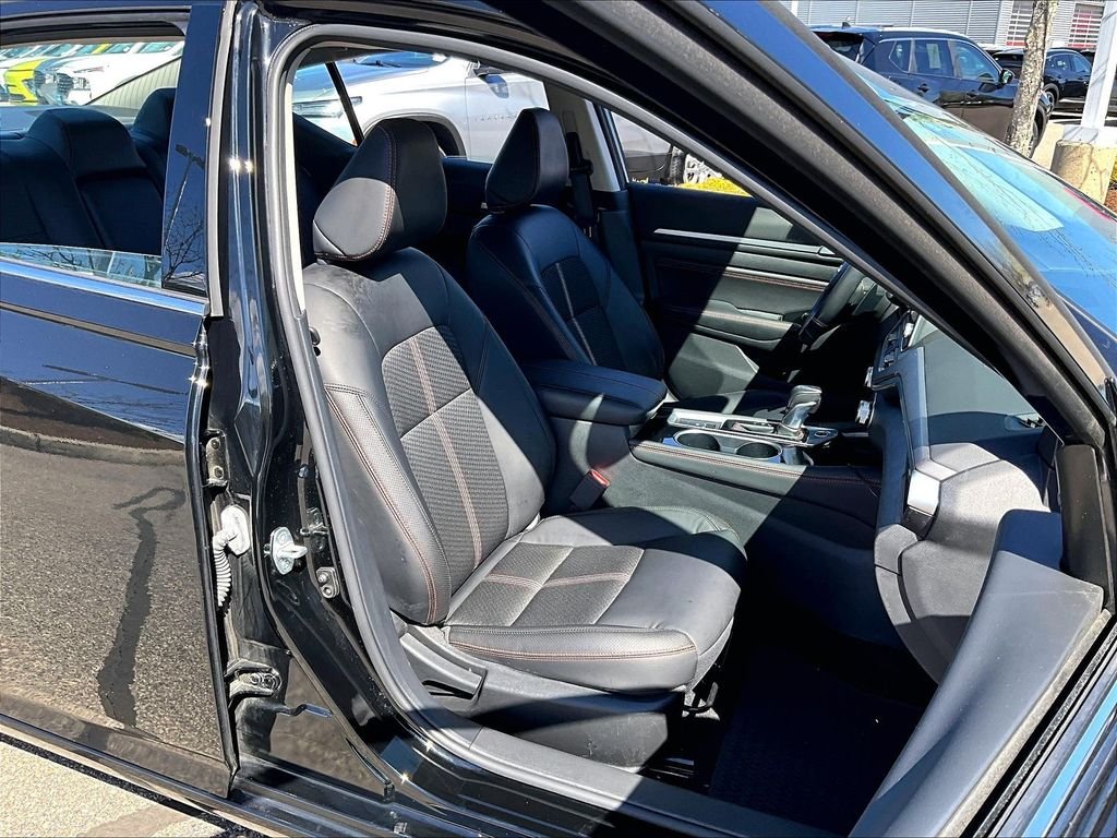 Used 2023 Black Nissan 2.5 SR image 11