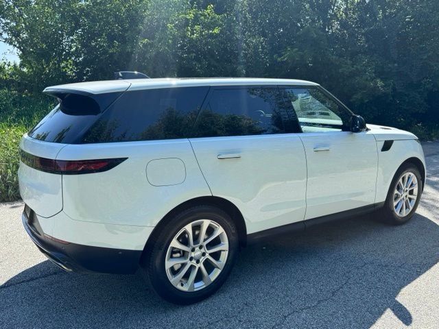 Certified Used 2025 Fuji White Land Rover S image 5