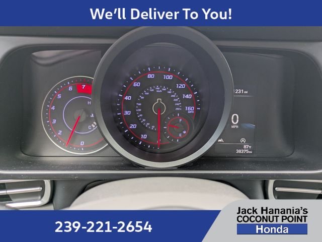 Used 2022 Silver Hyundai SE image 28