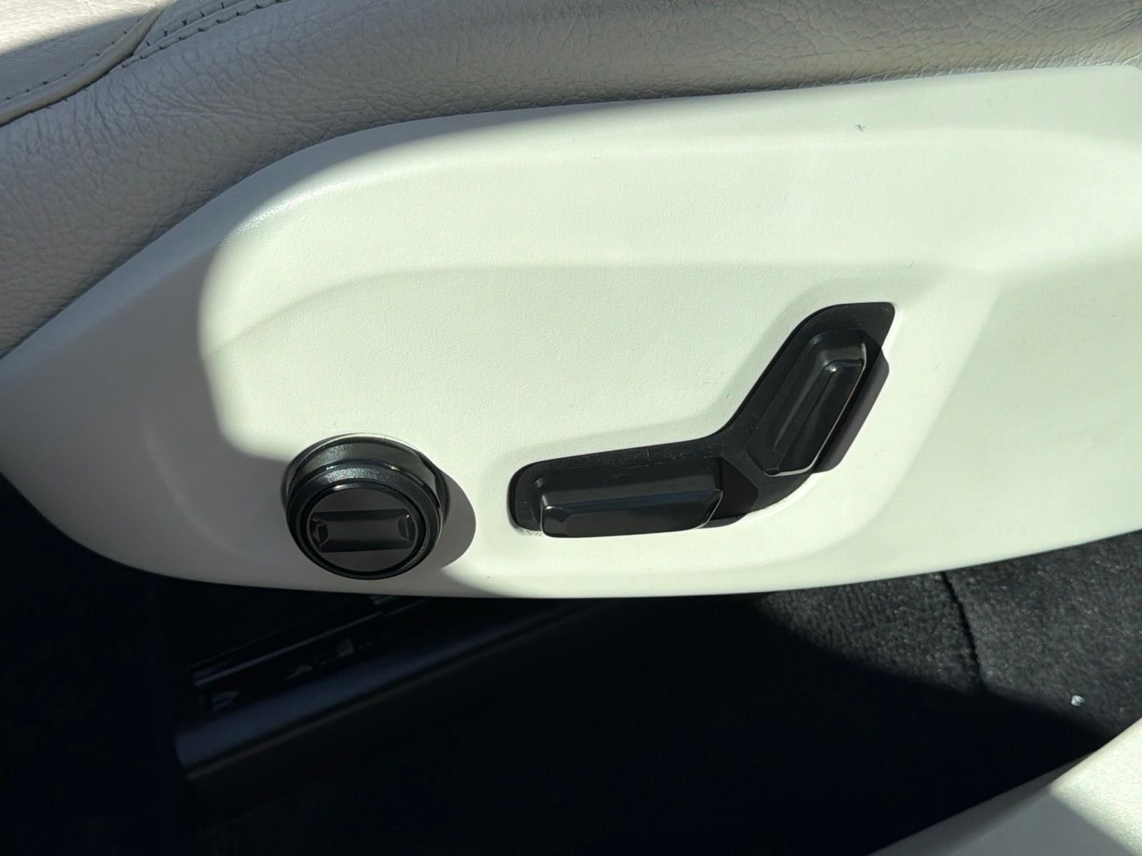 2024 Volvo XC90 Plus - Photo 23