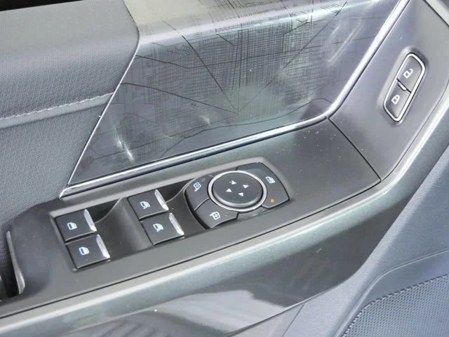 Used 2023 White Ford XLT image 23