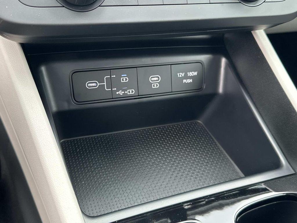 New 2026 Black Hyundai SE FWD image 23