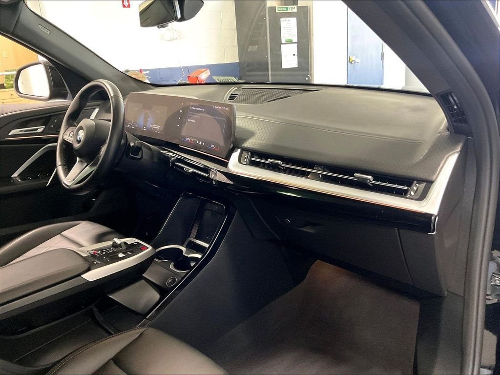 Used 2026 Black BMW xDrive28i image 14