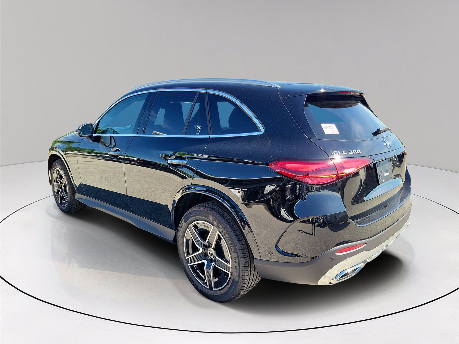 New 2026 Black Mercedes-Benz GLC 300 image 4