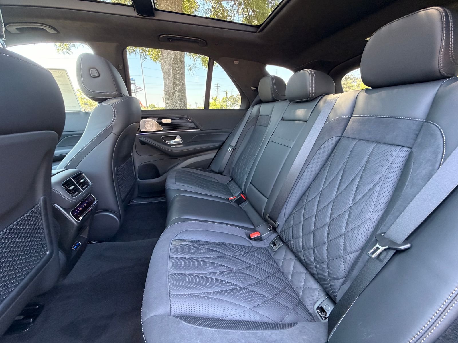 New 2026 MANUFAKTUR Ireland Green Mercedes-Benz GLE 63 S AMG® image 13