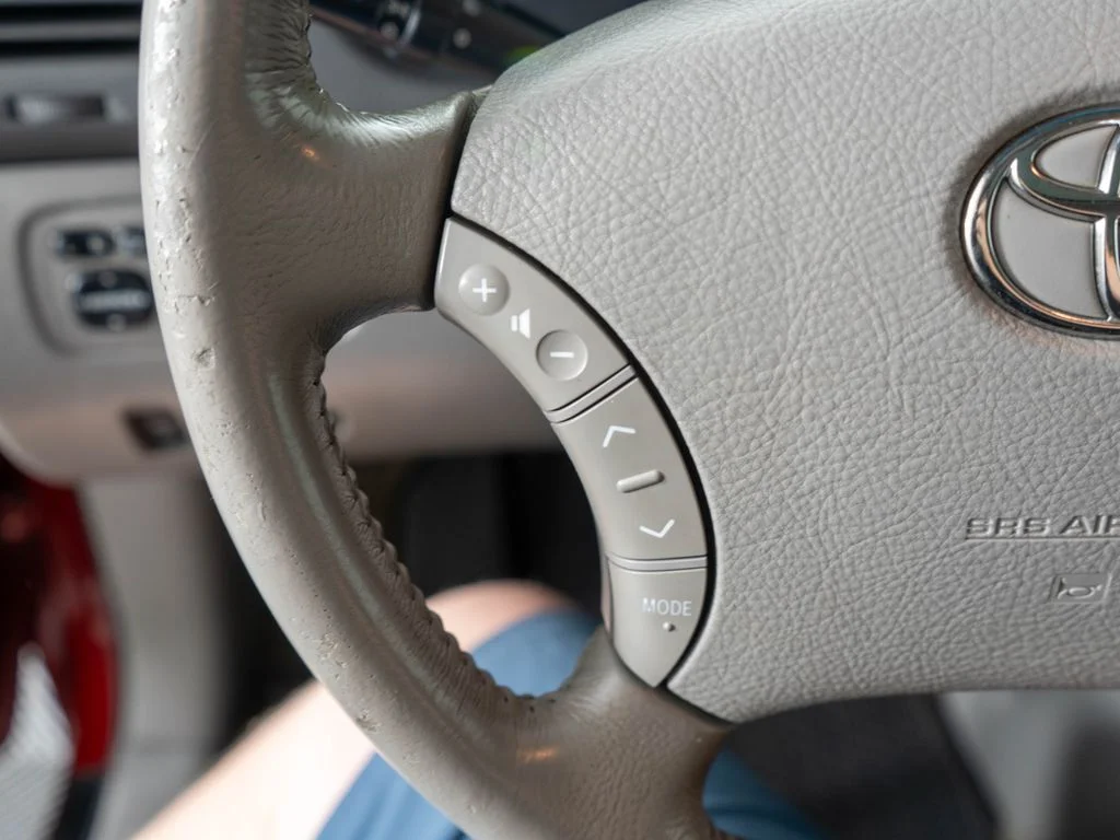 Used 2008 Red Toyota Limited image 17