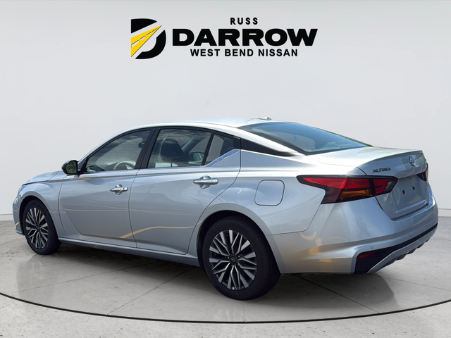 Used 2024 Silver Nissan 2.5 SV image 3