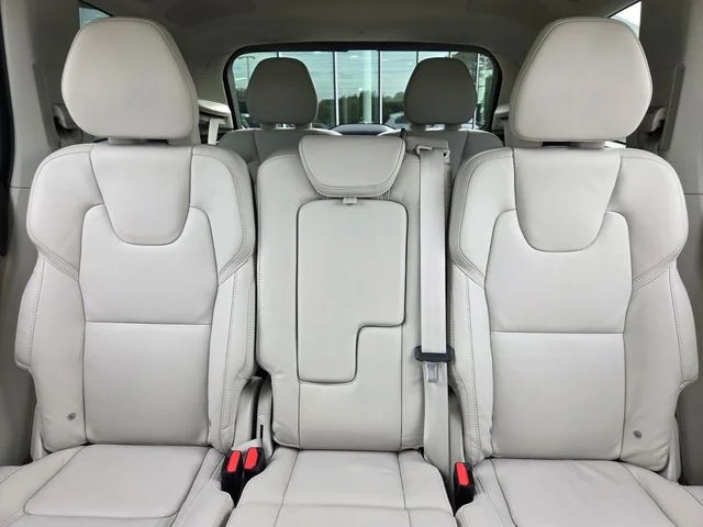 Used 2023 Silver Volvo Ultimate image 13