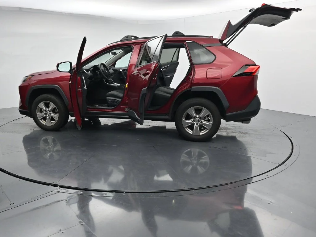 Used 2022 Red Toyota XLE image 27