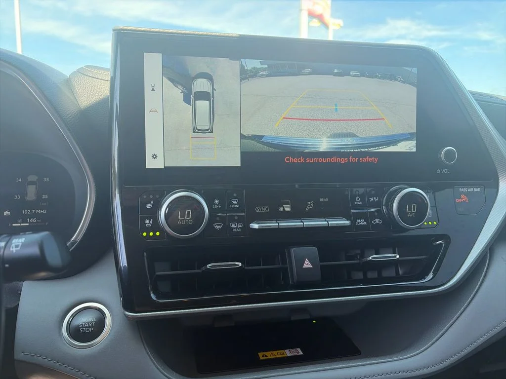 Used 2025 Black Toyota Platinum image 23