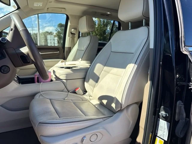 Used 2022 Black GMC Denali image 8