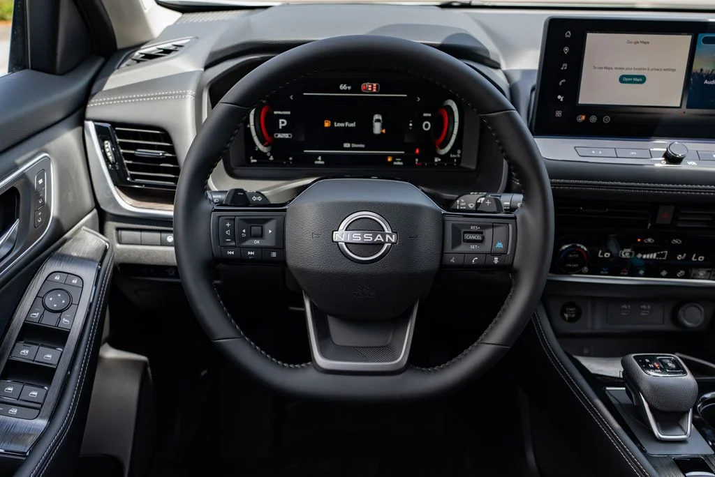 New 2026 Everest White Pearl TriCoat / Super Black Two-tone Nissan Platinum image 13
