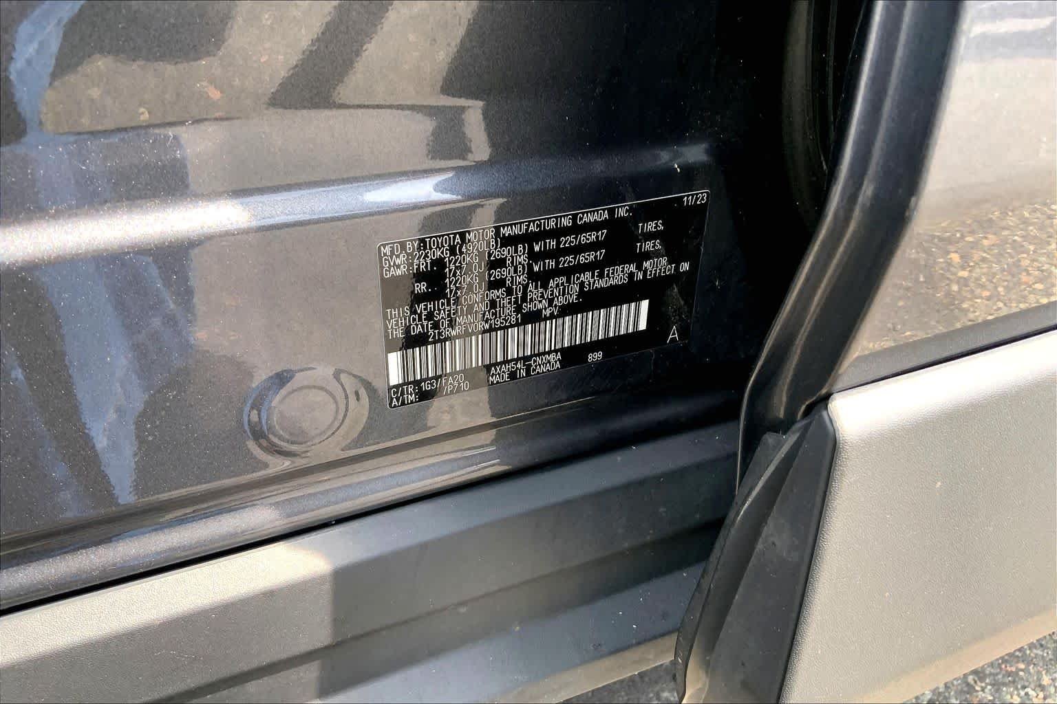 Used 2024 Magnetic Gray Metallic Toyota Hybrid XLE image 37