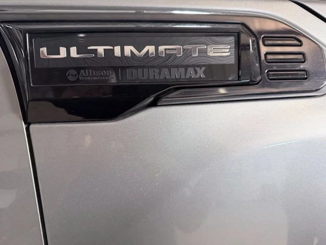 Used 2025 Silver GMC Denali Ultimate image 43