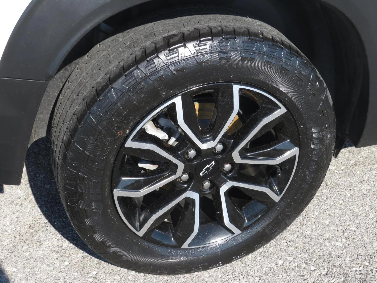 Used 2025 Pearl Chevrolet ACTIV image 9