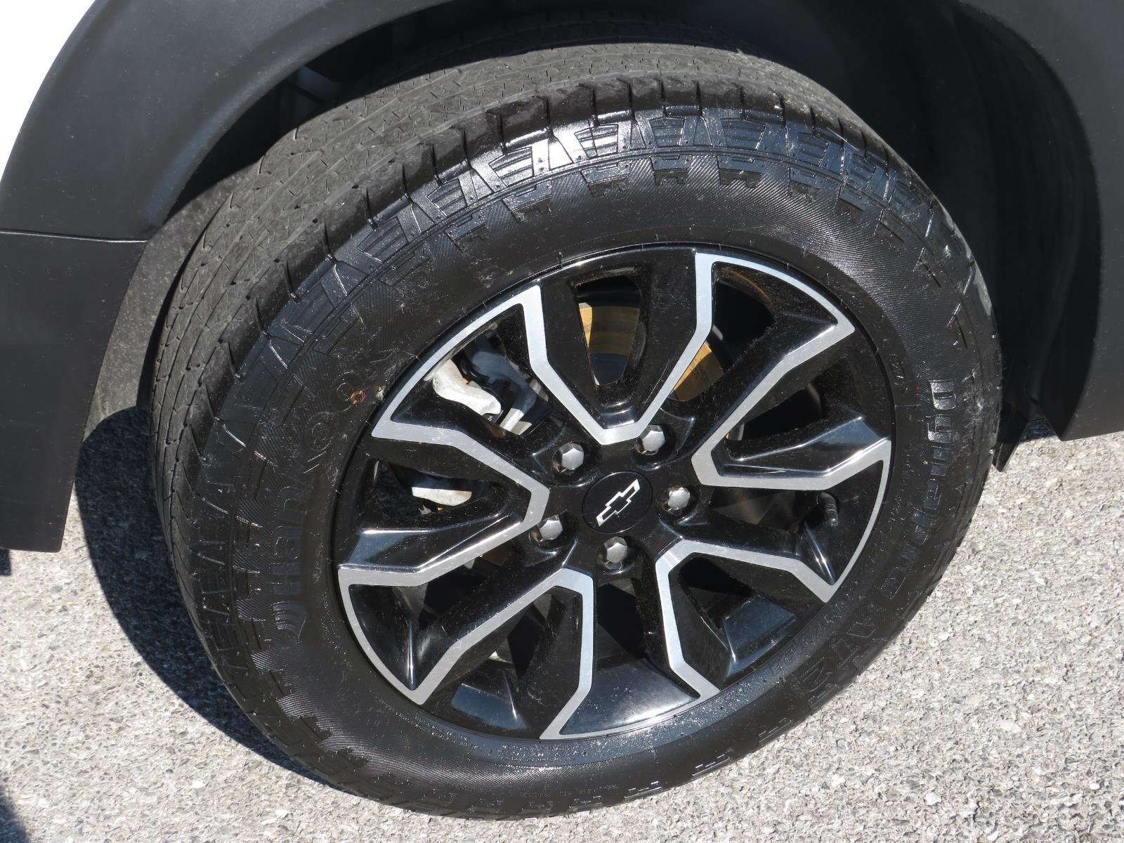 Used 2025 Pearl Chevrolet ACTIV image 9