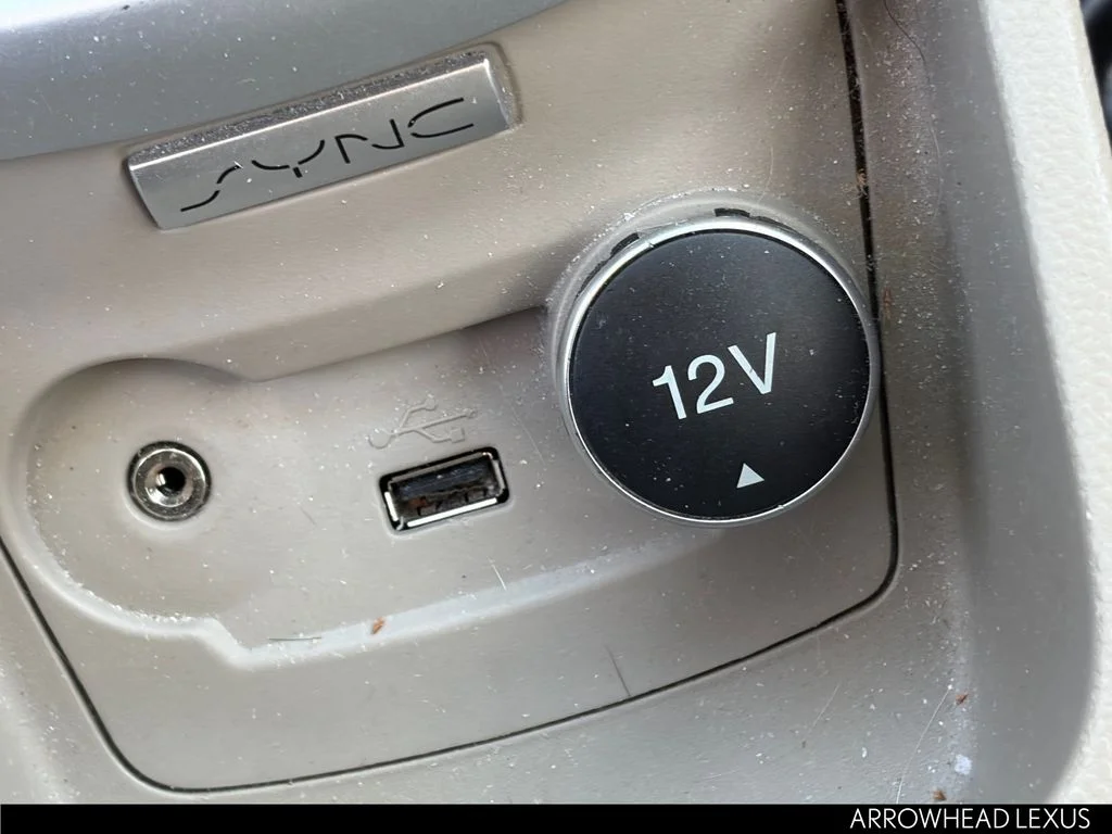 Used 2019 Green Ford SE image 15