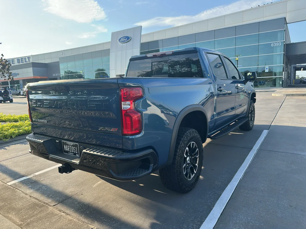Used 2024 Lakeshore Blue Metallic Chevrolet ZR2 image 3