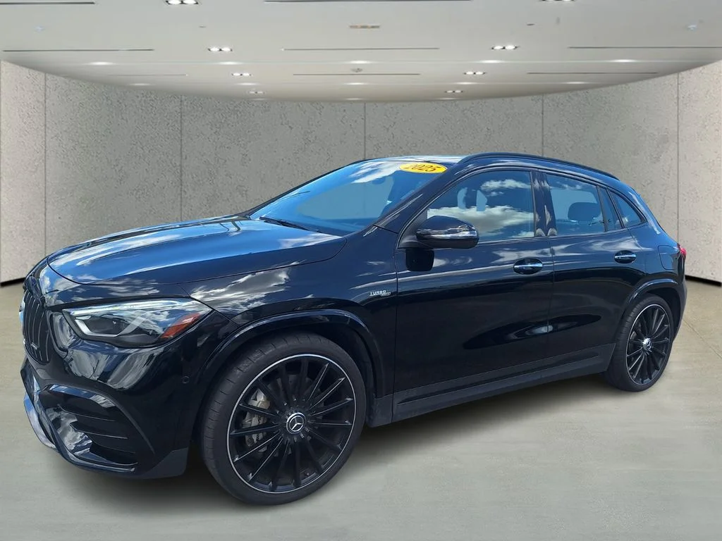 Used 2025  Mercedes-Benz GLA 35 AMG® image 8
