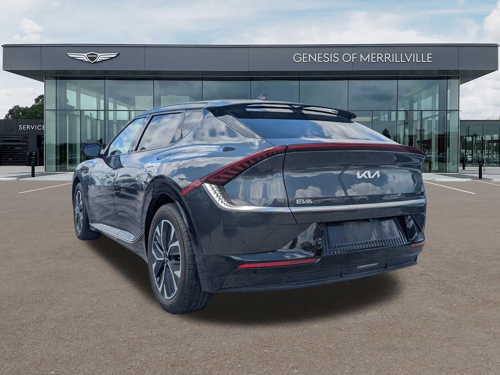 Used 2024 Gray Kia Wind image 6