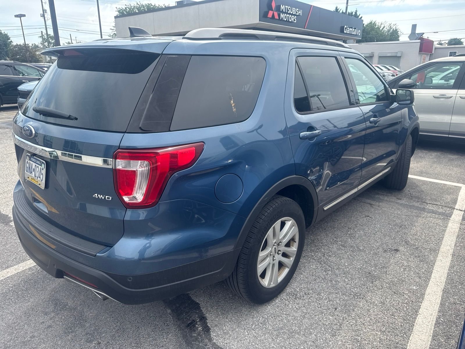 Used 2018 Blue Ford XLT image 4