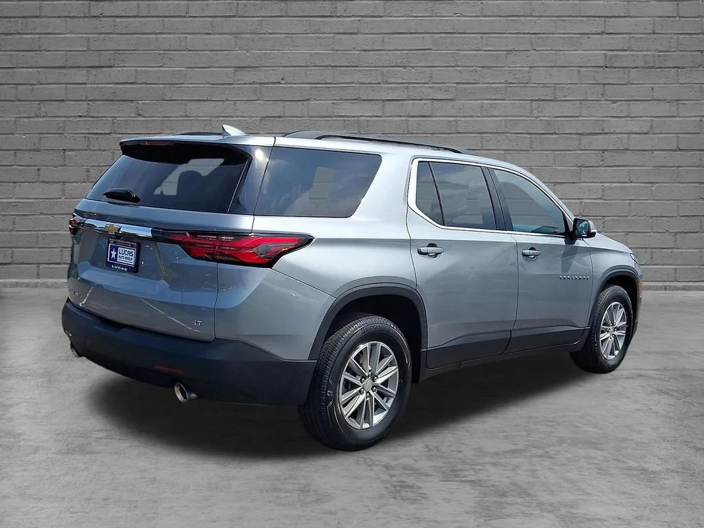 Used 2023 STERLING GRAY METALLIC Chevrolet LT Cloth image 12