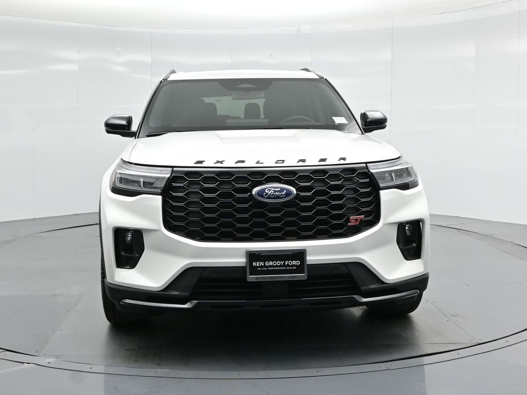 New 2025 Star White Metallic Tri-Coat Ford ST image 30