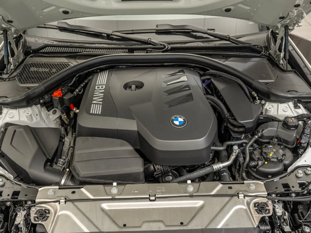 New 2026 Mineral White Metallic BMW 330i xDrive image 47