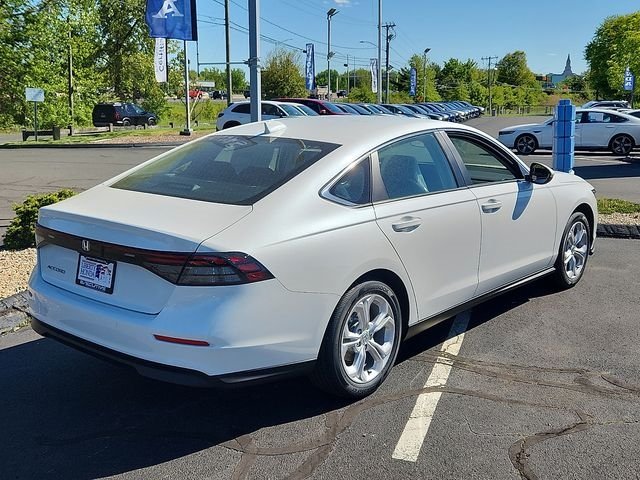New 2026 Platinum White Pearl Honda LX image 6