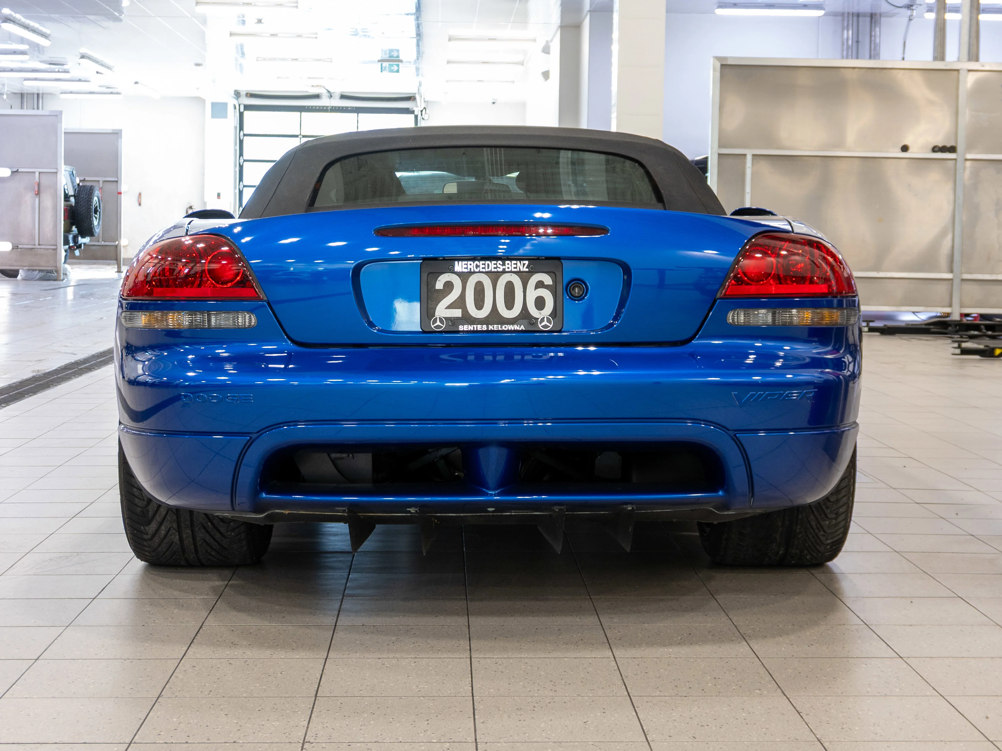 Used 2006 Viper Blue Dodge SRT10 image 4
