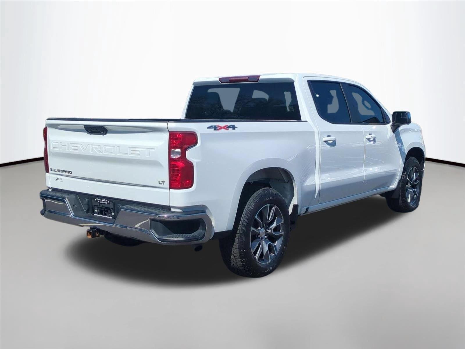 Used 2023 Summit White Chevrolet LT image 5