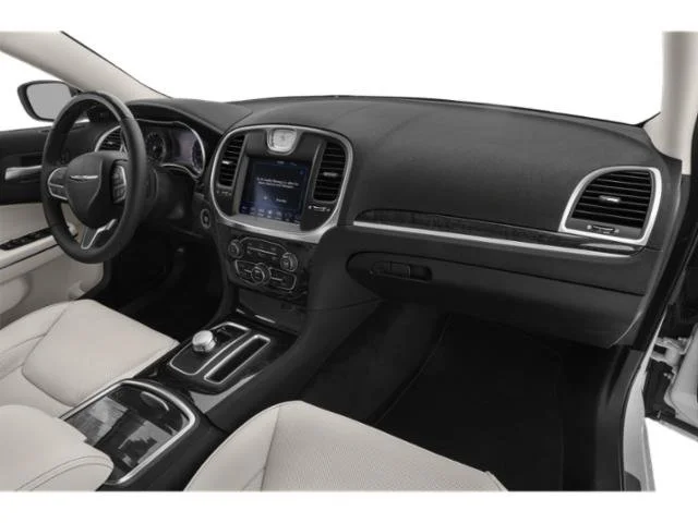 Used 2018 Bright White Clearcoat Chrysler Limited image 16