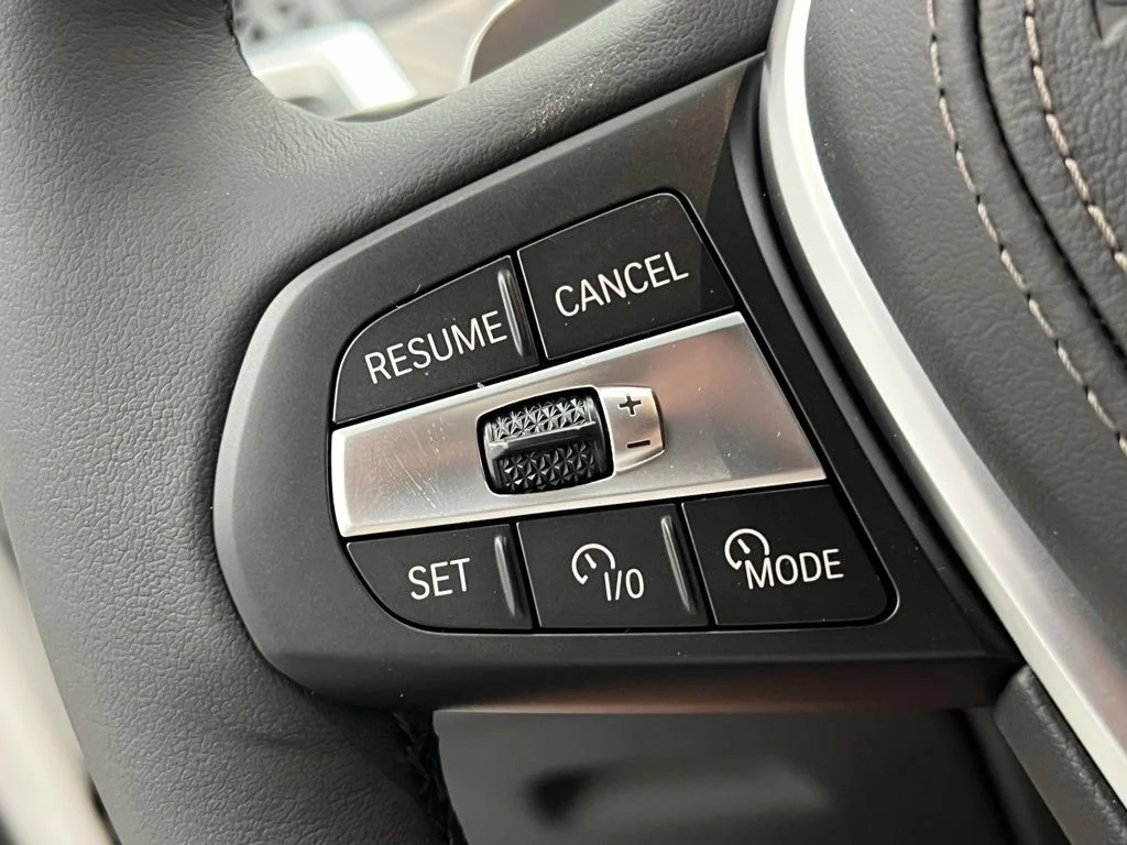 New 2026 Mineral White Metallic BMW xDrive40i image 18