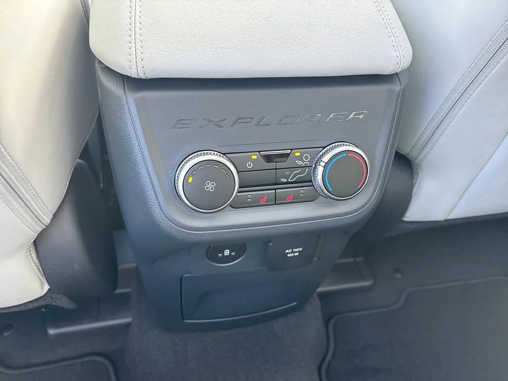 New 2027 Avalanche Gray Ford Platinum™ image 21